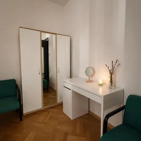 Boutique Jewish Quarter, 3 Bedrooms 布加勒斯特